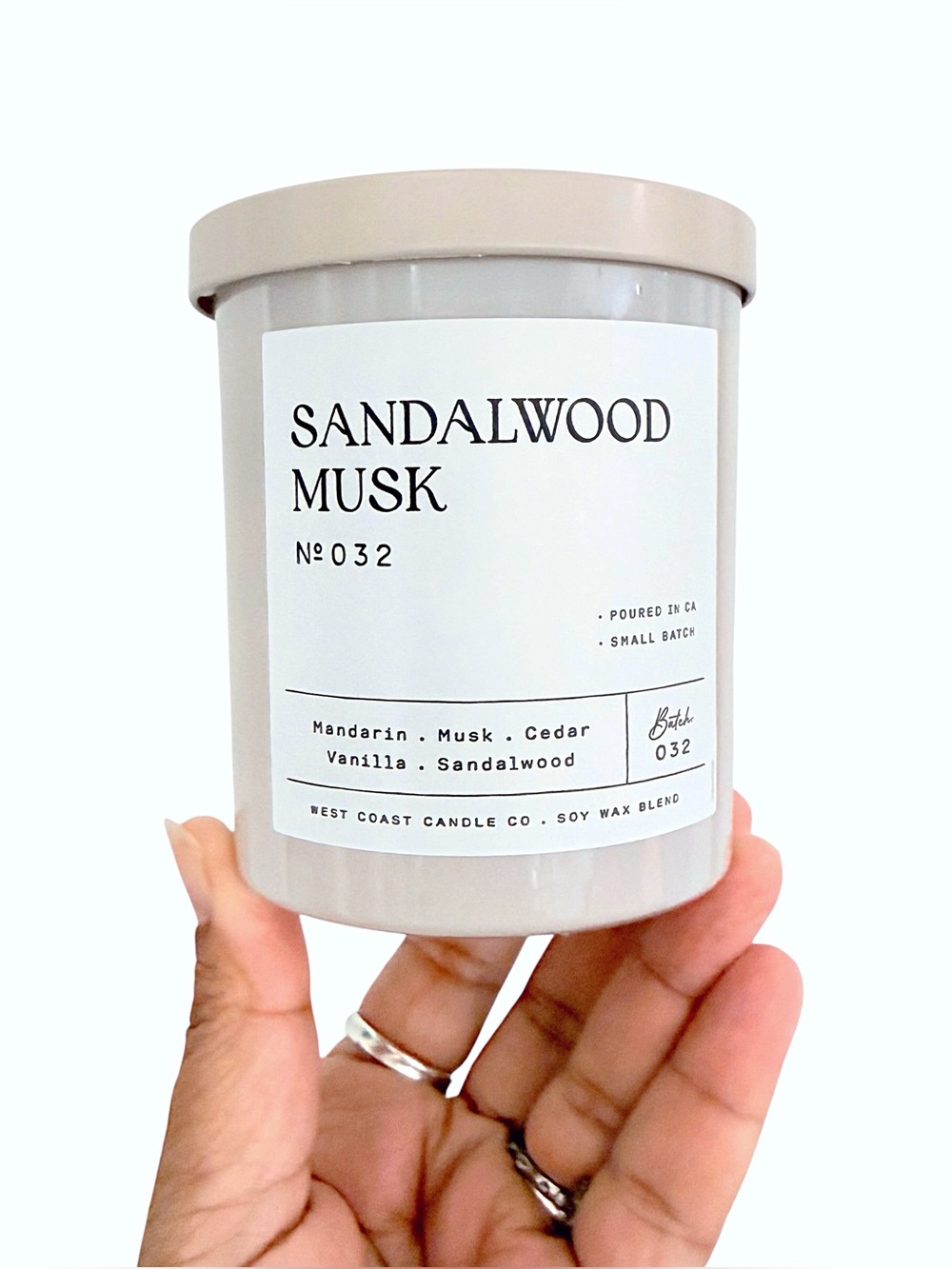 Leoben Company Sandalwood Musk No. 032 Scented Candle - Neutral Beige